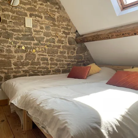 Casa de Férias Saperlipopette Charmante Demeure En Pierre De Taille